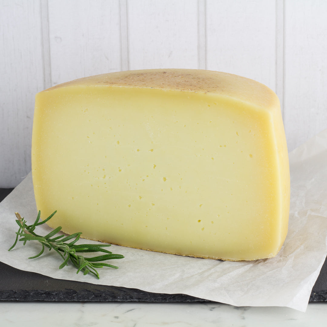 Marchese - semi-seasoned pecorino cheese